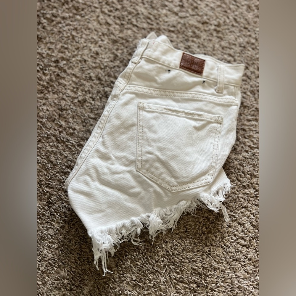 High Rise Cheeky Jean Short - Size 25